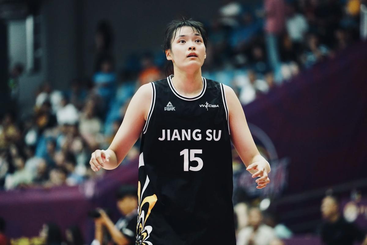 开云体育app下载-爆冷掀翻卫冕冠军！中国女篮26岁2米王牌闪耀：无惧3大内线名将